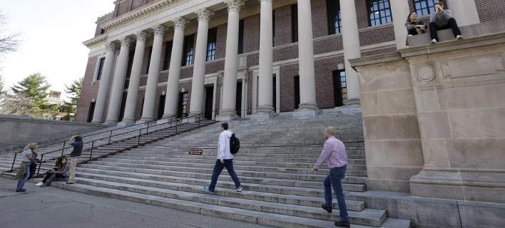 Το αρχείο του Νίκου Γκάτσου στη Βιβλιοθήκη του Χάρβαρντ -Τι ανακοίνωσε το Πανεπιστήμιο